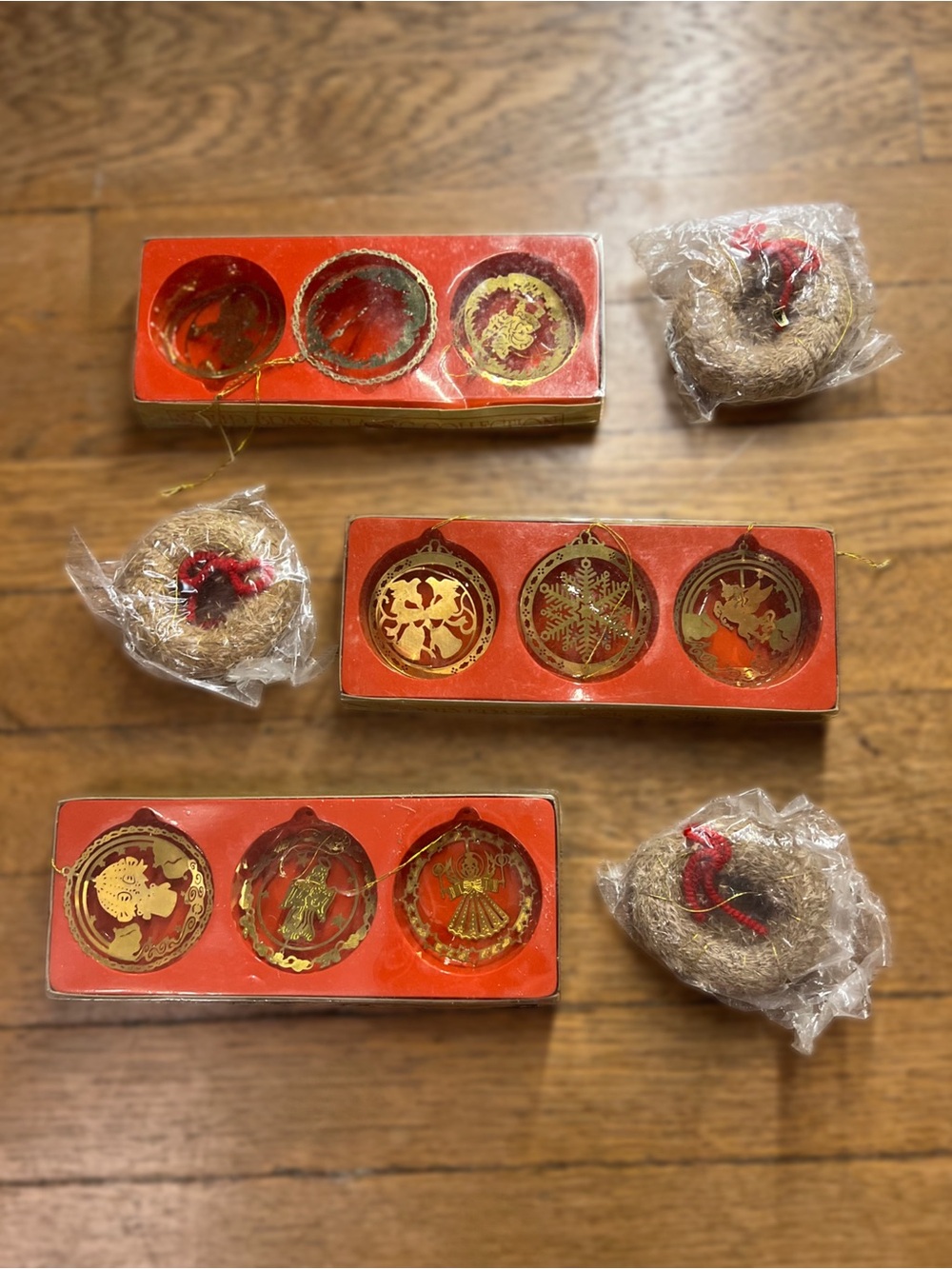 Vintage Classic Gold Christmas Ornaments Set Red Box and Wreath Ornaments
